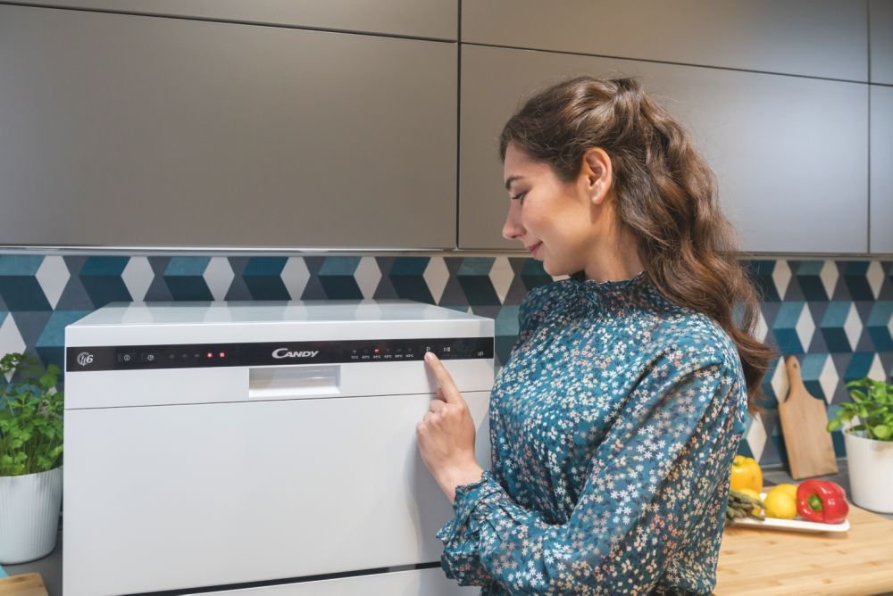 lavavajillas compacto bajo fregadero